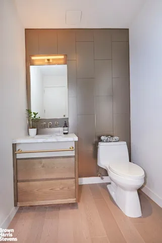 $2,400,000 | 305 East 51st Street, Unit 7D | Midtown East