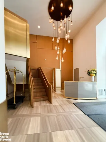 $2,400,000 | 305 East 51st Street, Unit 7D | Midtown East