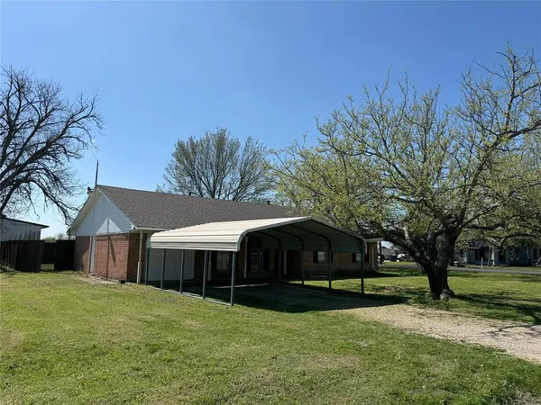 $1,500 | 205 West Marshall Street, Palmer, TX 75152