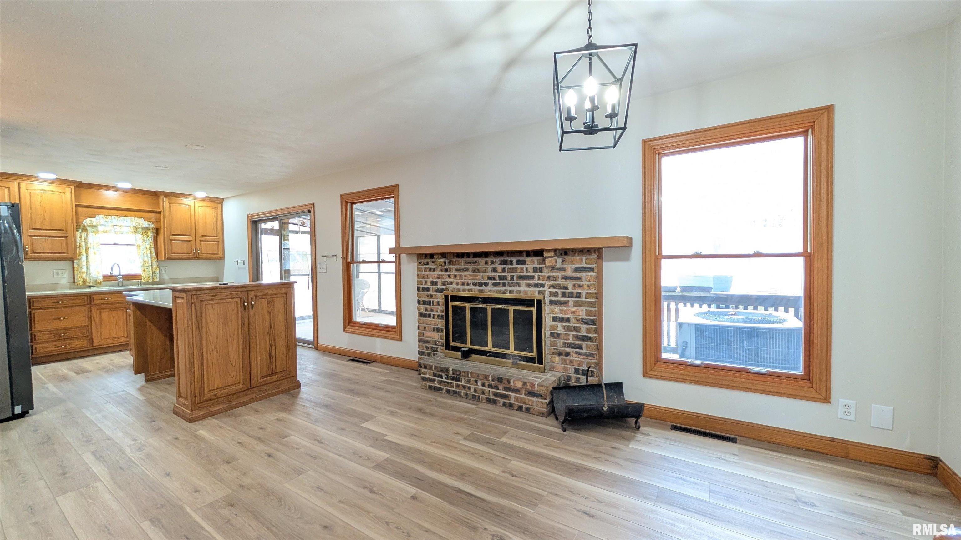 2115 Sunset Drive Pekin, IL 61554 - Photo 20 of 45