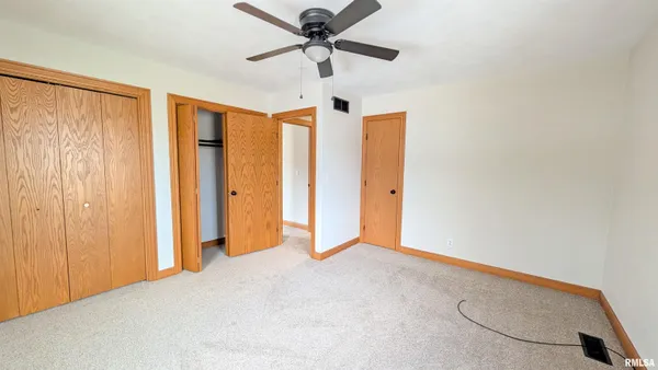 $239,900 | 2115 Sunset Drive, Pekin, IL 61554