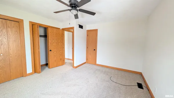 $239,900 | 2115 Sunset Drive, Pekin, IL 61554