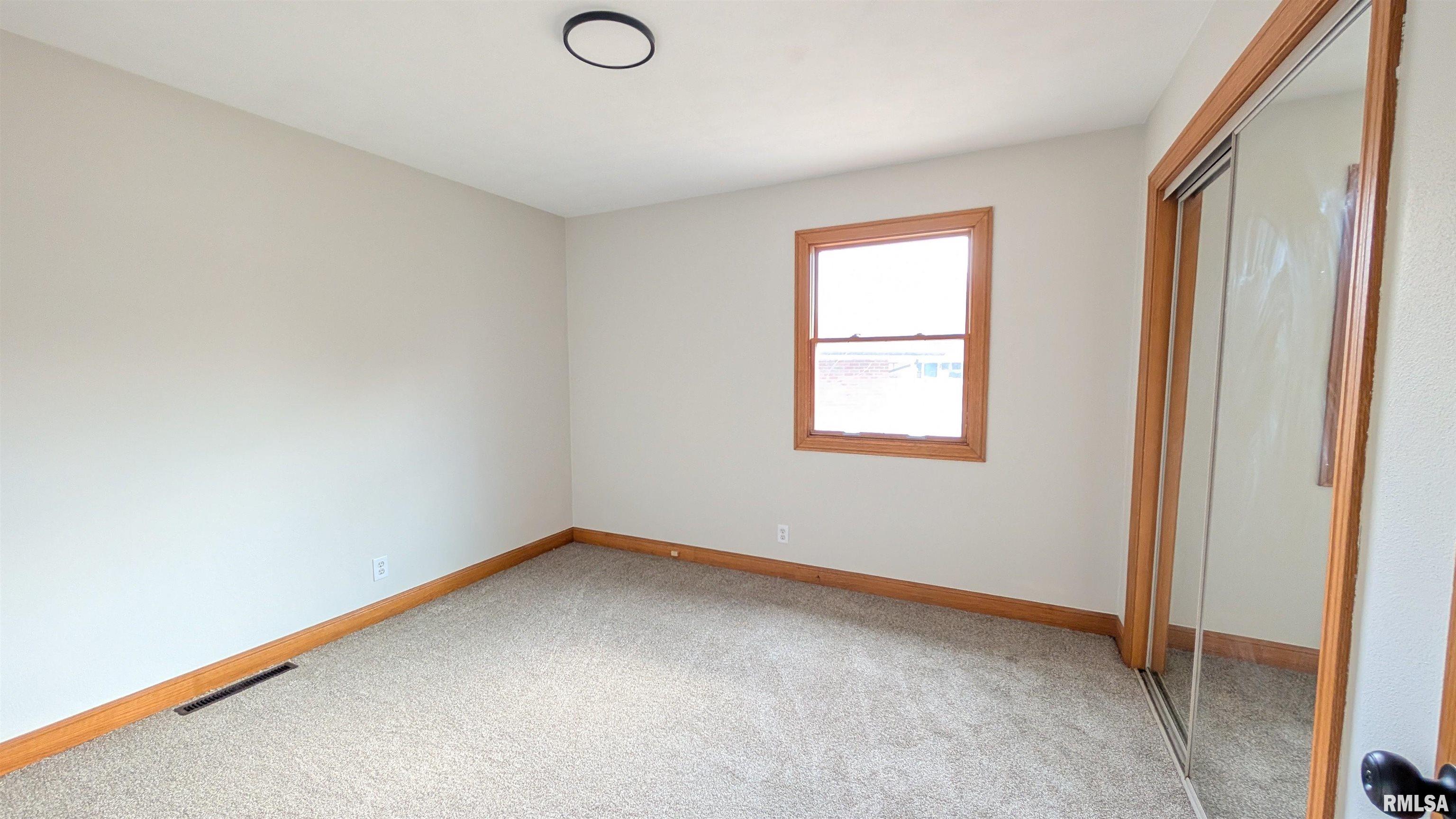 2115 Sunset Drive Pekin, IL 61554 - Photo 26 of 45