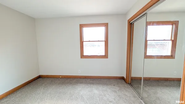 $239,900 | 2115 Sunset Drive, Pekin, IL 61554