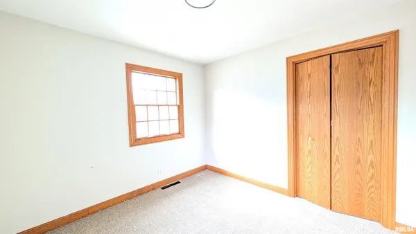 $239,900 | 2115 Sunset Drive, Pekin, IL 61554