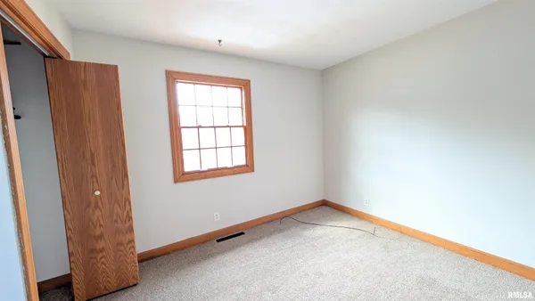 $239,900 | 2115 Sunset Drive, Pekin, IL 61554