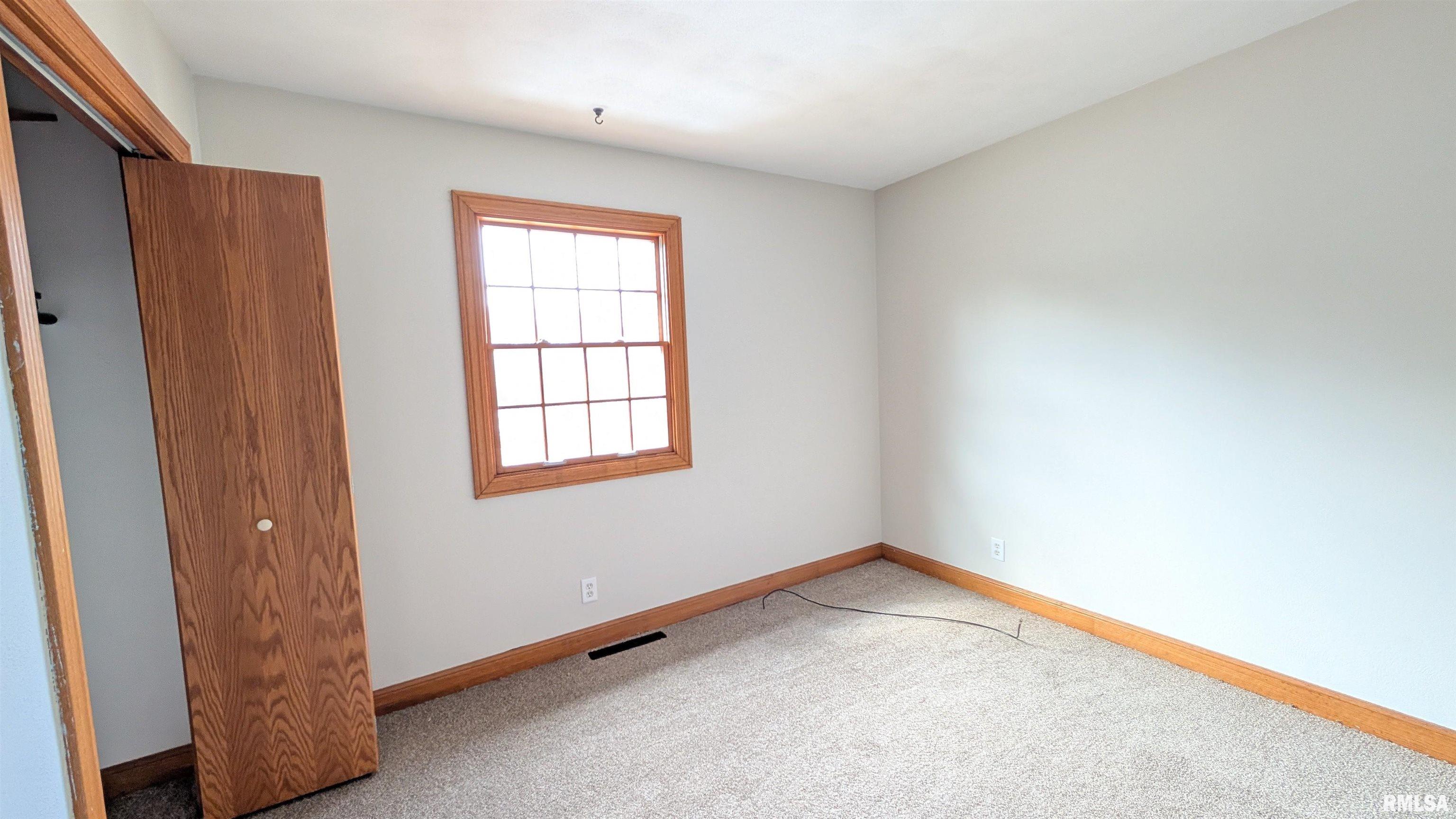 2115 Sunset Drive Pekin, IL 61554 - Photo 34 of 45