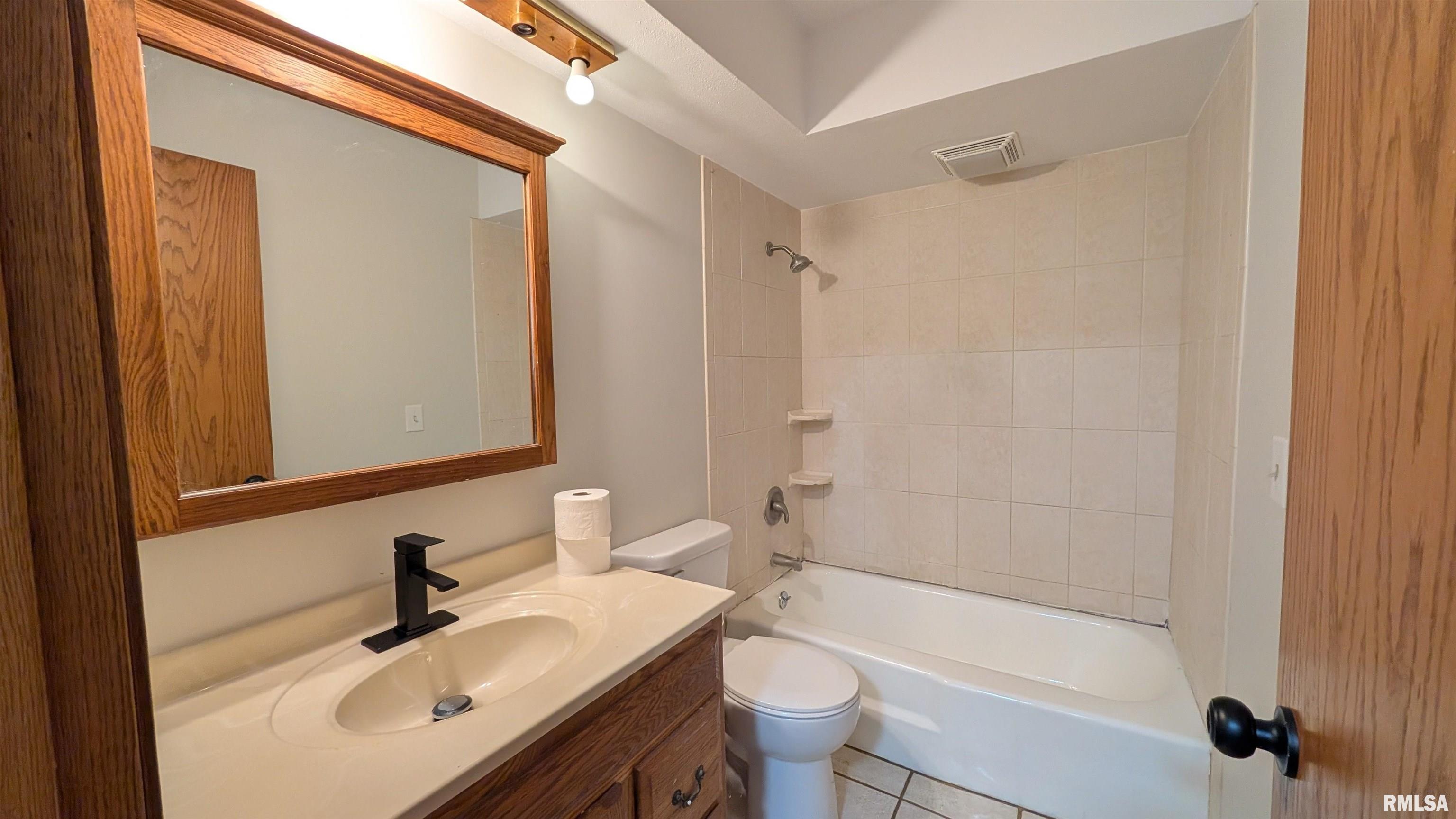 2115 Sunset Drive Pekin, IL 61554 - Photo 37 of 45