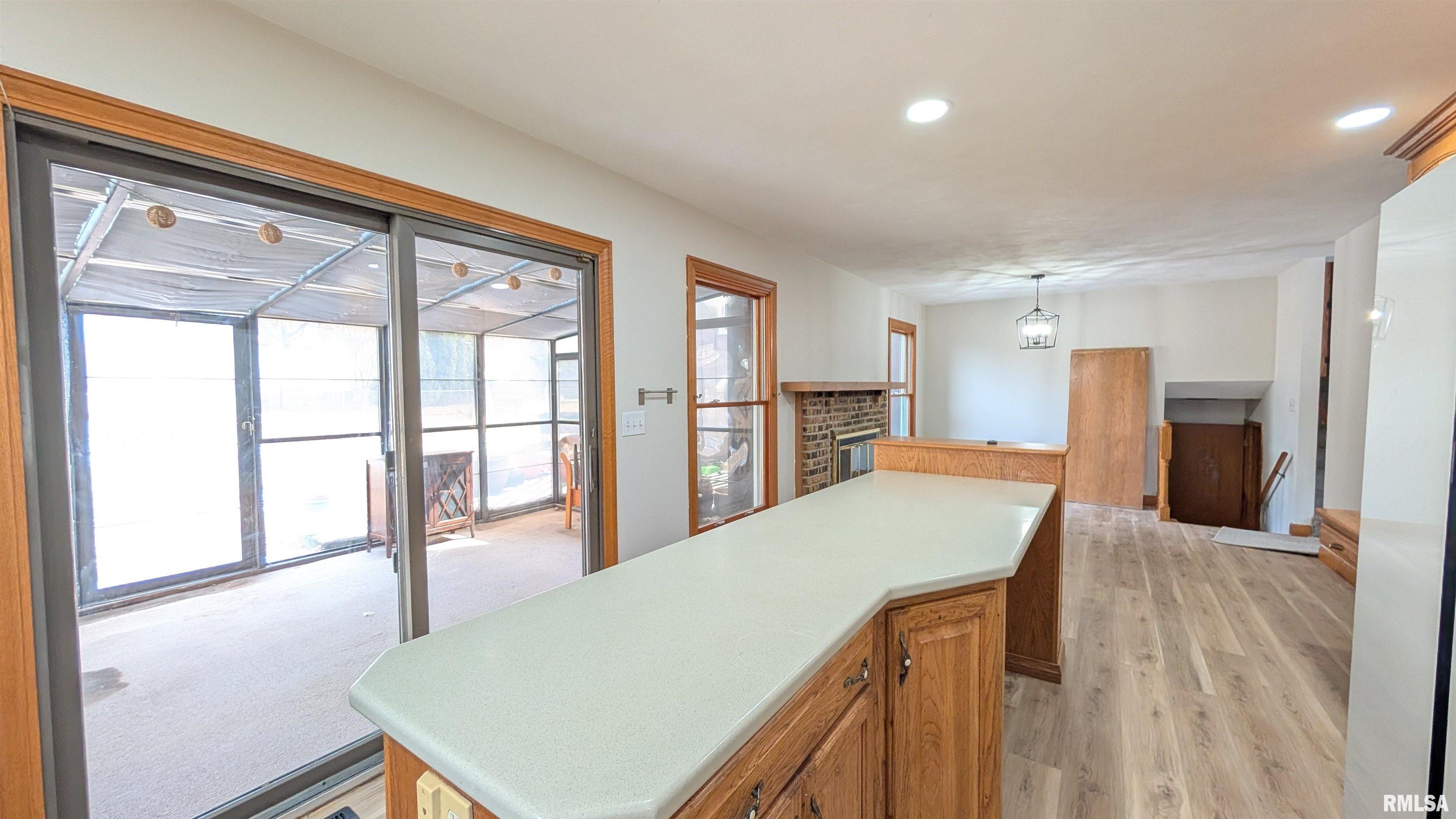 2115 Sunset Drive Pekin, IL 61554 - Photo 38 of 45