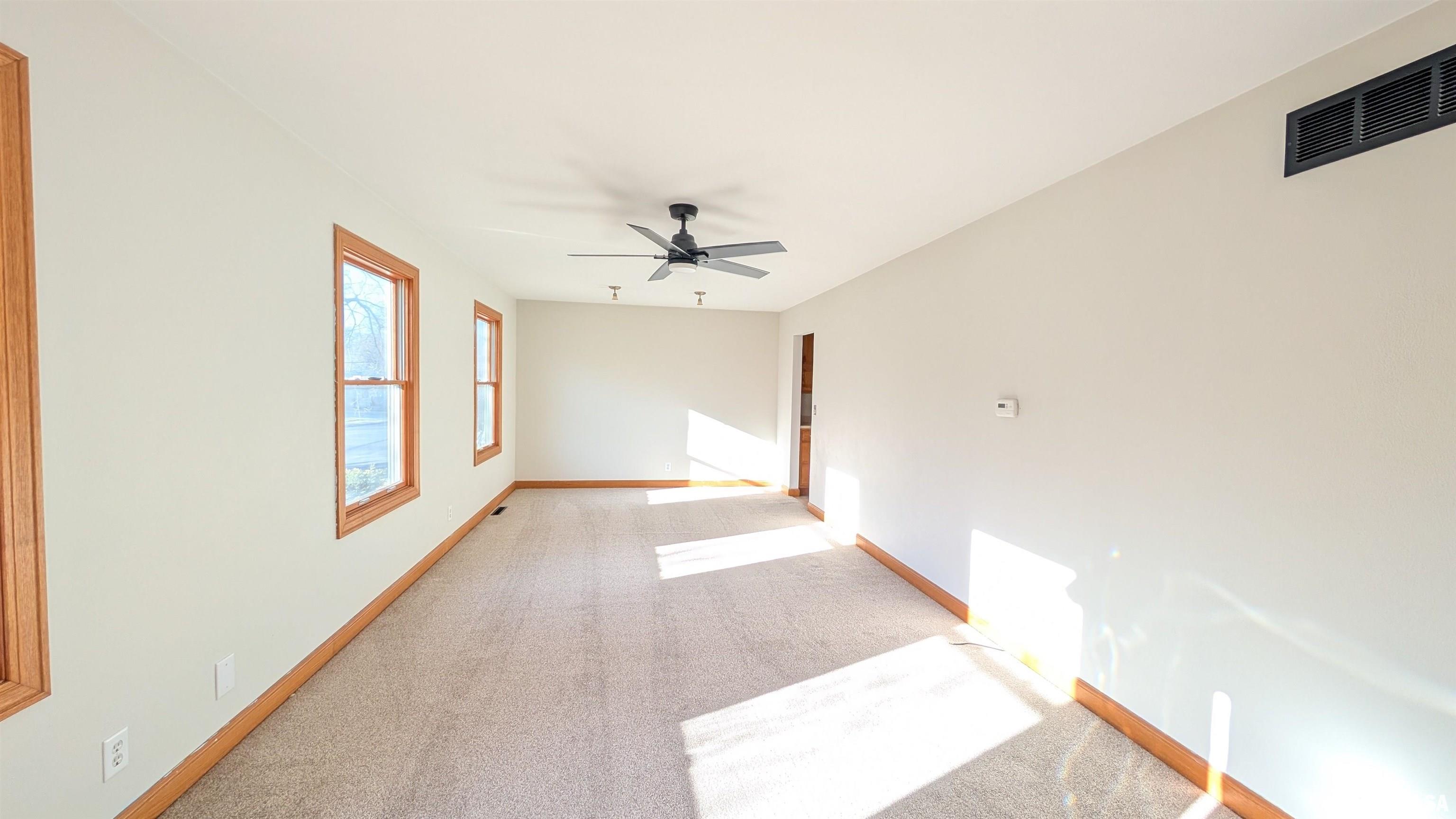 2115 Sunset Drive Pekin, IL 61554 - Photo 5 of 45