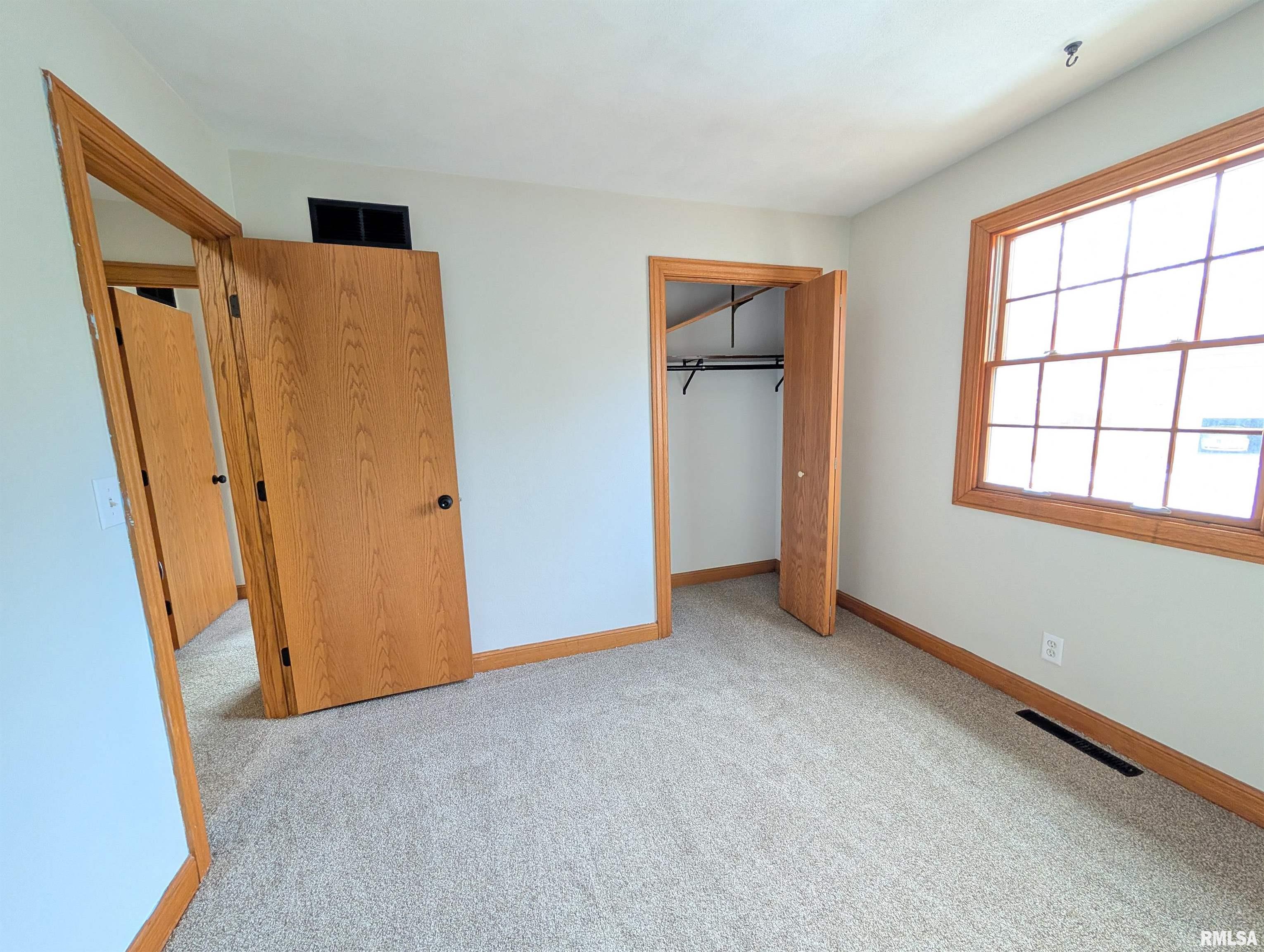 2115 Sunset Drive Pekin, IL 61554 - Photo 10 of 45