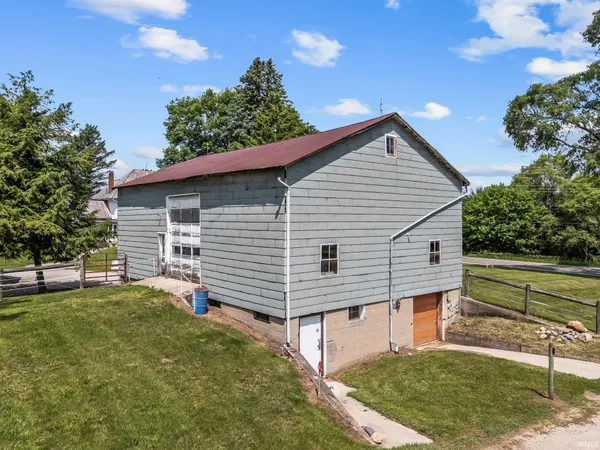 $3,000,000 | 1825-1875 West Winona Avenue, Warsaw, IN 46580