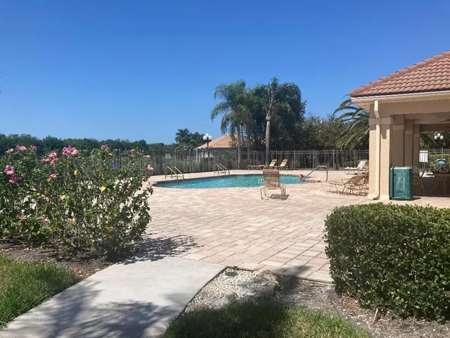 $4,195 | 2933 Seasons Boulevard, Sarasota, FL 34240