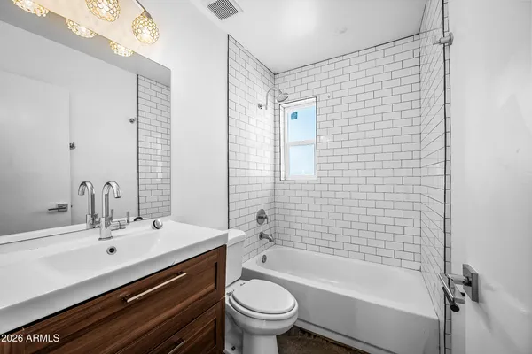 $999 | 3601 North 15th Avenue, Unit 9, Phoenix, AZ 85015