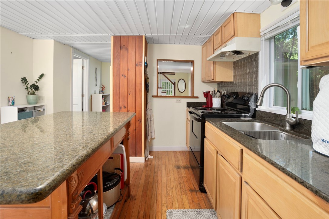 2002 Kingstown Road South Kingstown, RI 02879 - Photo 9 of 29