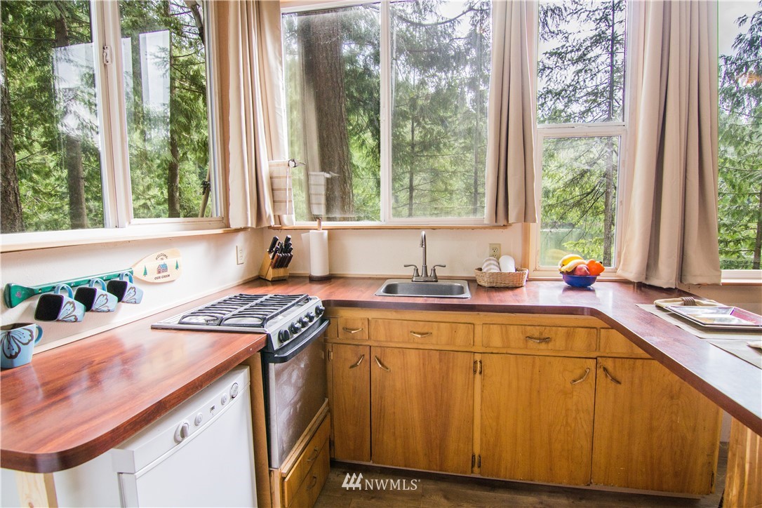 31704 Dotson Road Monroe, WA 98272 - Photo 4 of 24 Gallery Image 4
