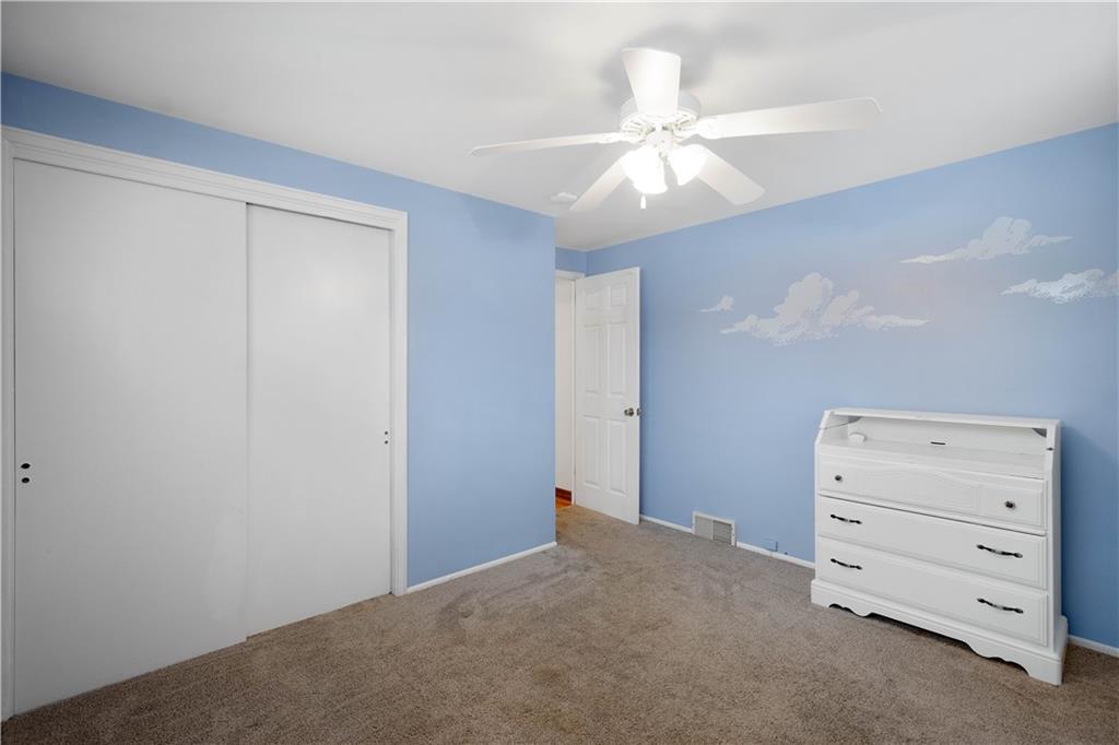 930 Lindsay Road Carnegie, PA 15106 - Photo 15 of 30