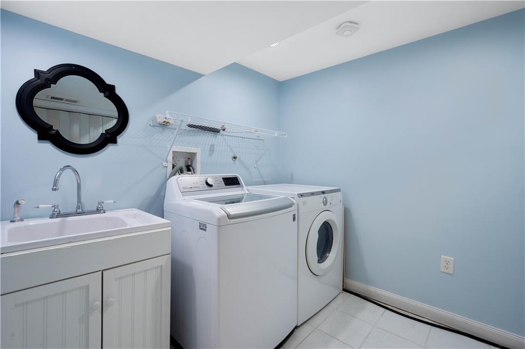 930 Lindsay Road Carnegie, PA 15106 - Photo 24 of 30