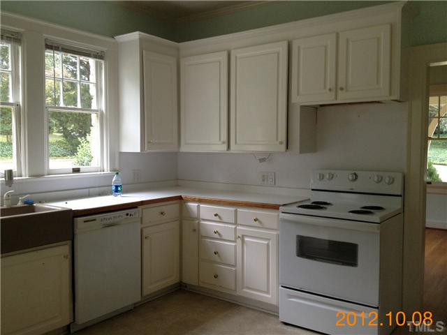 2702 Fairview Road Raleigh, NC 27608 - Photo 4 of 8 Photo 4