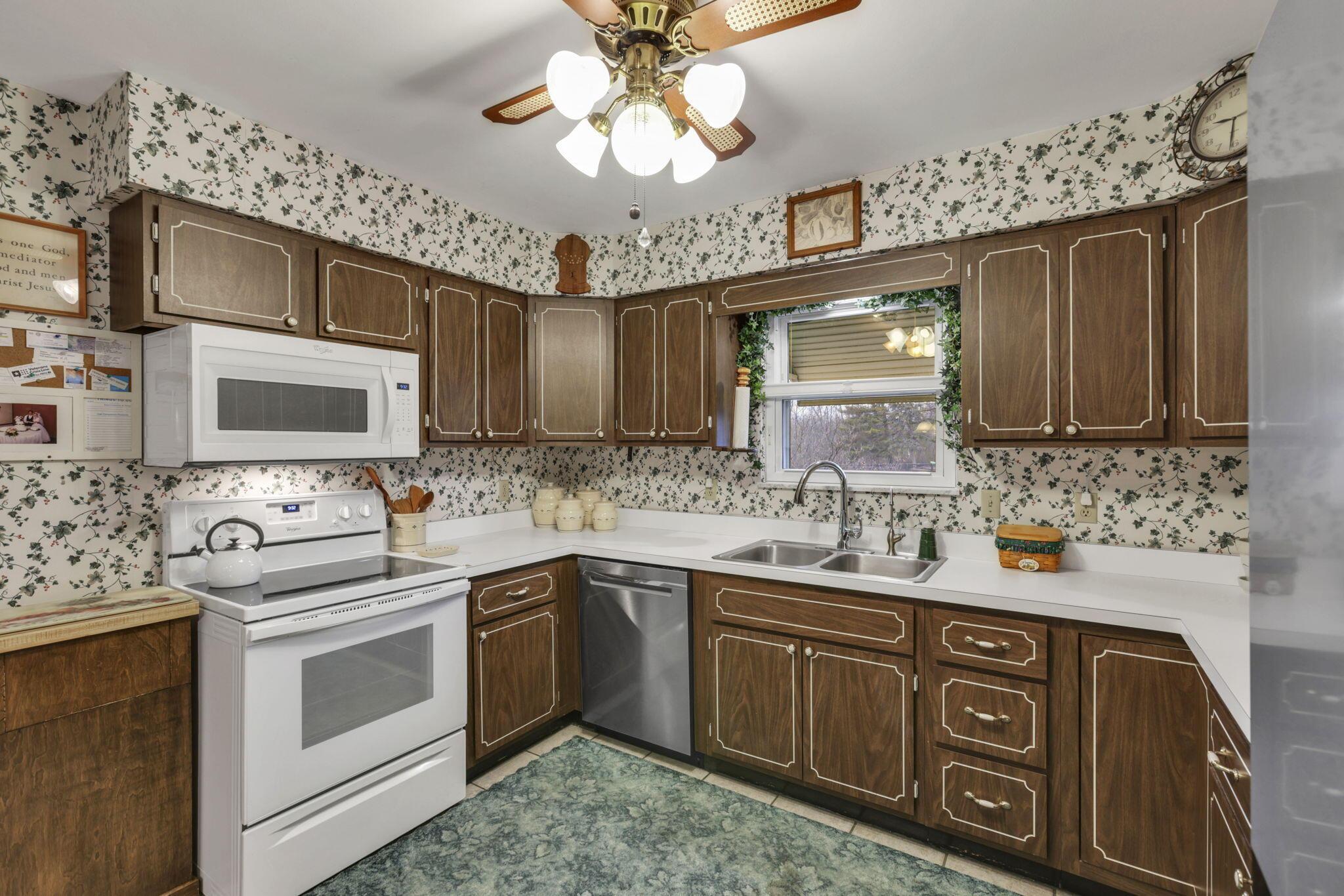 1996 Borror Road Grove City, OH 43123 - Photo 31 of 54 21-web-or-mls-IMG_1032