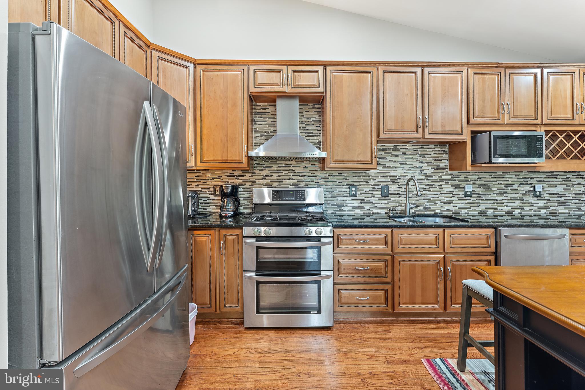 6501 Legend Gate Place Burke, VA 22015 - Photo 11 of 46 kitchen