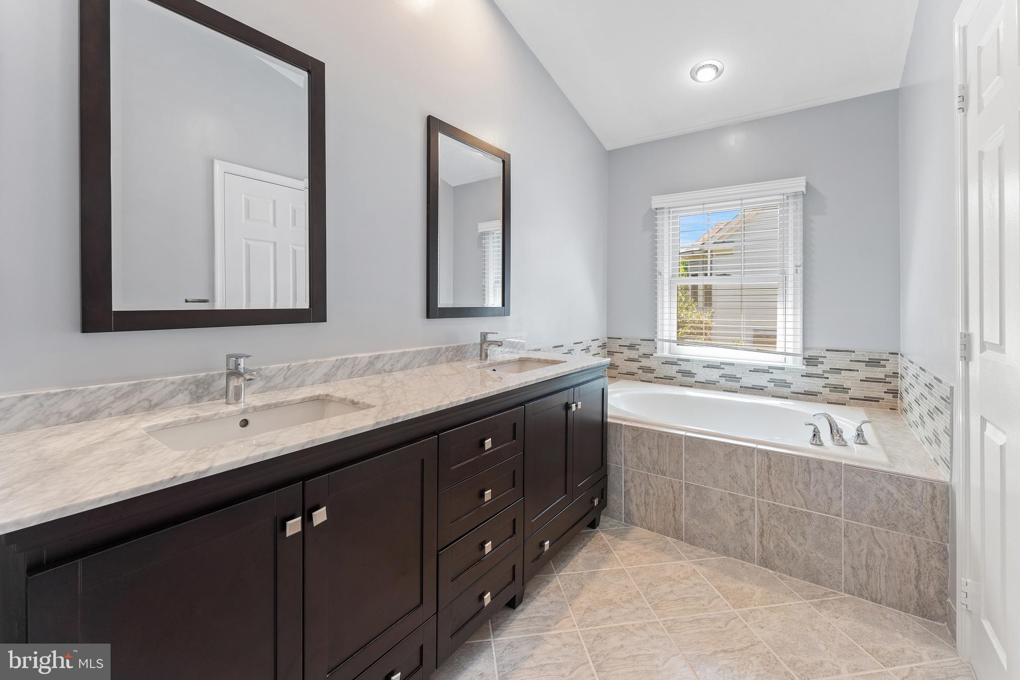 6501 Legend Gate Place Burke, VA 22015 - Photo 22 of 46 master suite luxurious bathroom