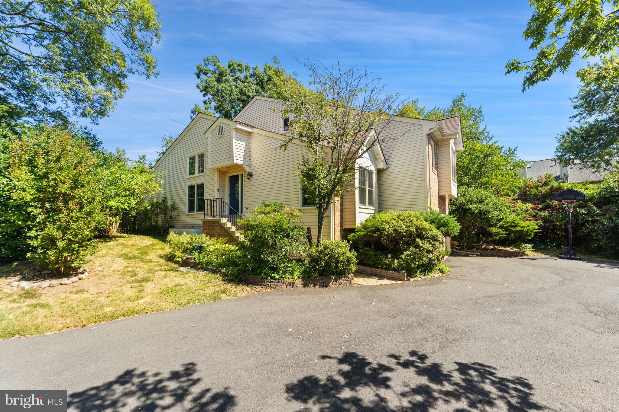 6501 Legend Gate Place Burke, VA 22015 - Photo 43 of 46