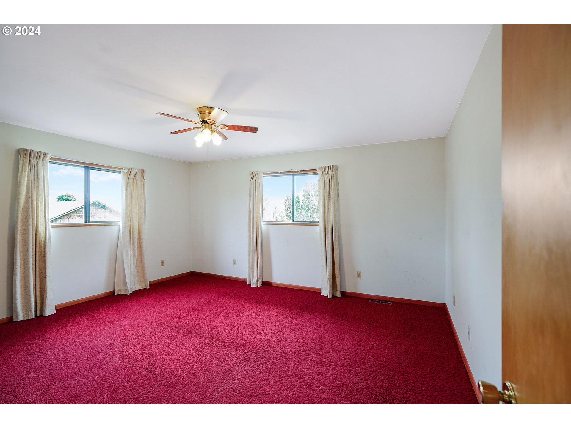 13885 Webb Lane Dallas, OR 97338 - Photo 12 of 24