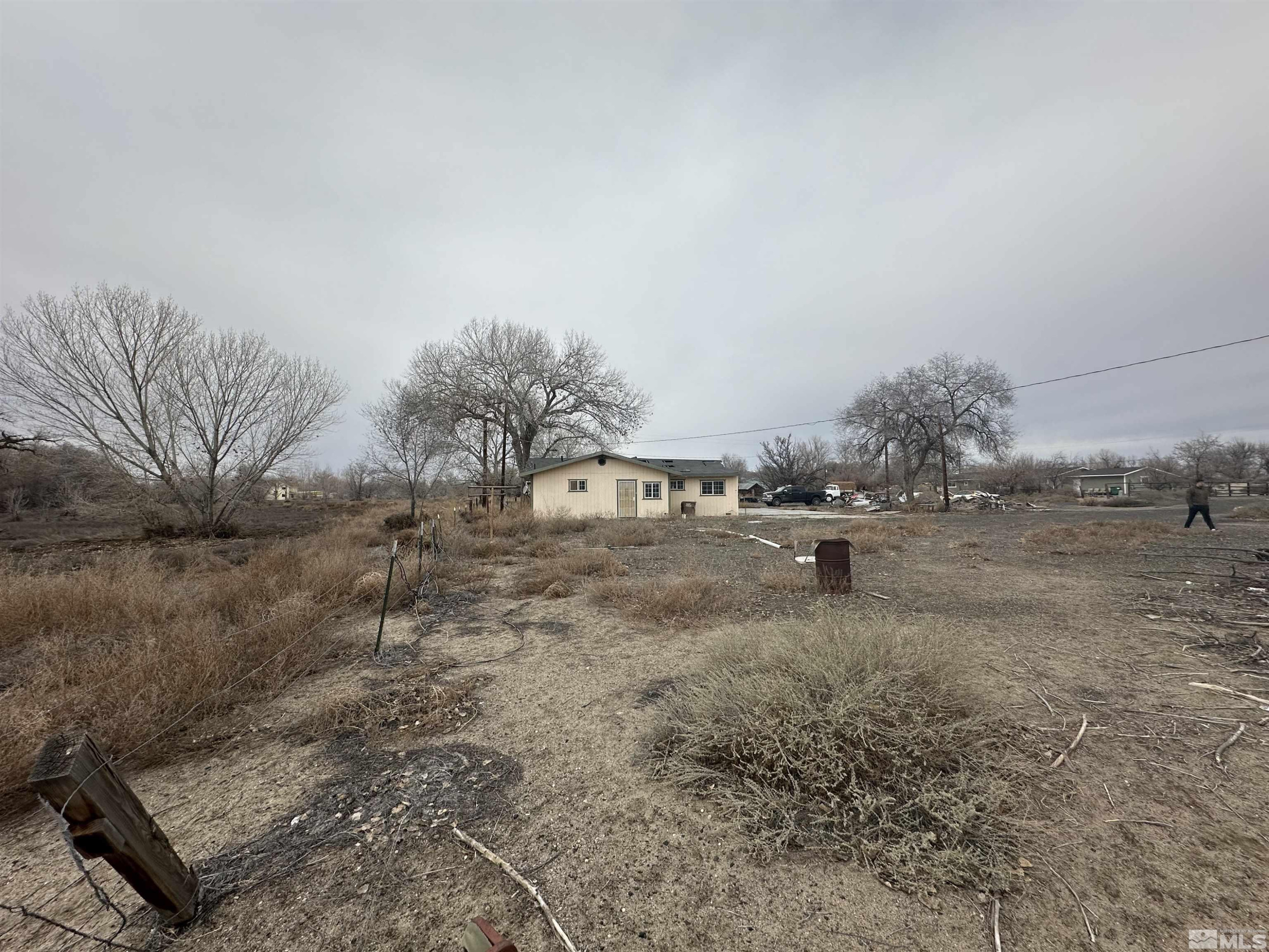 3275 Alcorn Road Fallon, NV 89406 - Photo 27 of 33 a view of a town with mountains in the background