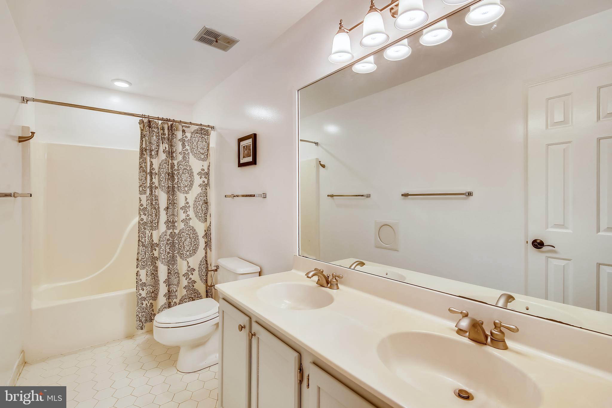 23211 Davis Mill Road Germantown, MD 20876 - Photo 32 of 43 Gallery Image 32