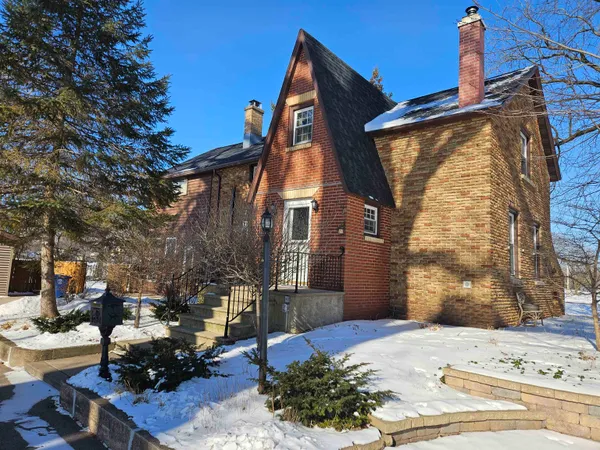 $339,900 | 1717 Knapp Street, Oshkosh, WI 54902