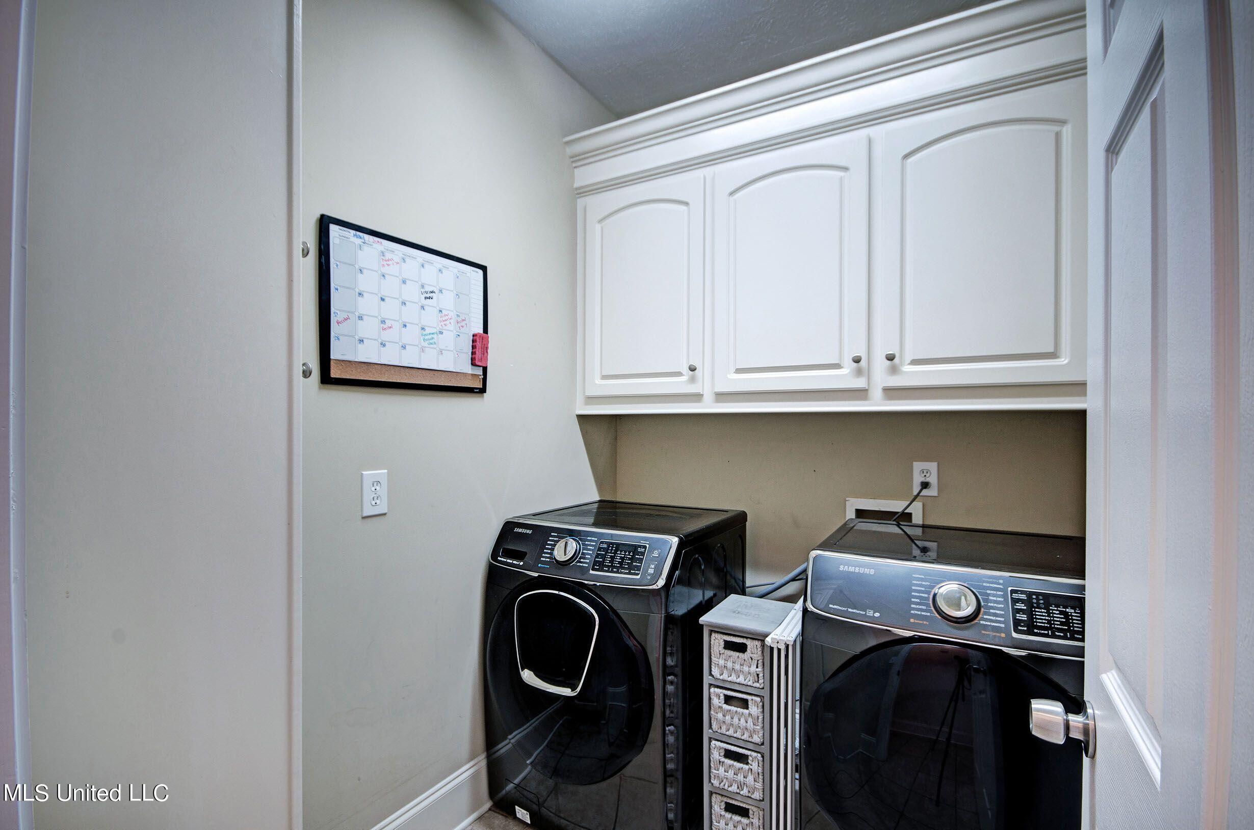 121 Prescott Ridge Madison, MS 39110 - Photo 20 of 33 laundry