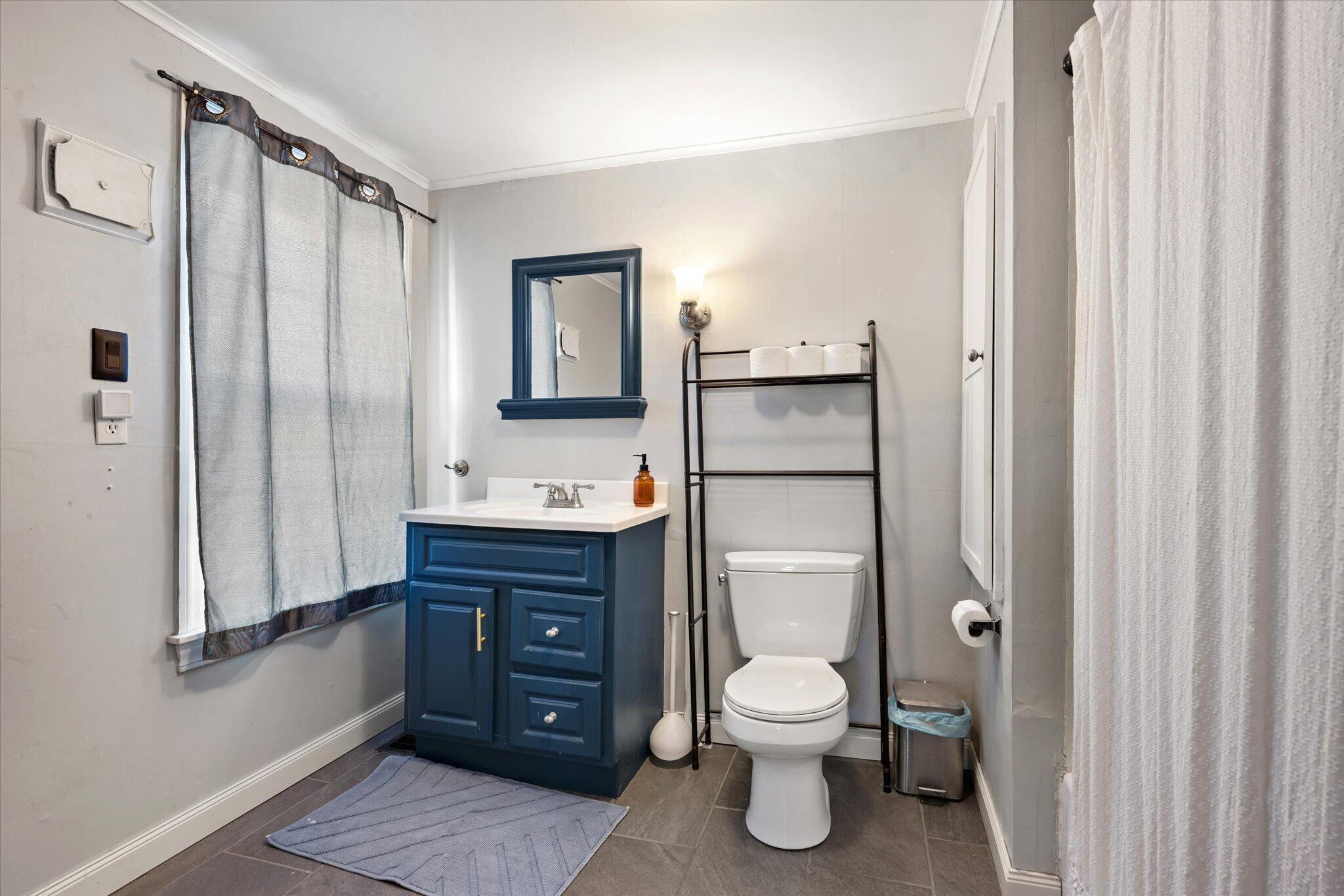 60 6th Street Bangor, ME 04401 - Photo 14 of 41 14-Full Bathroom