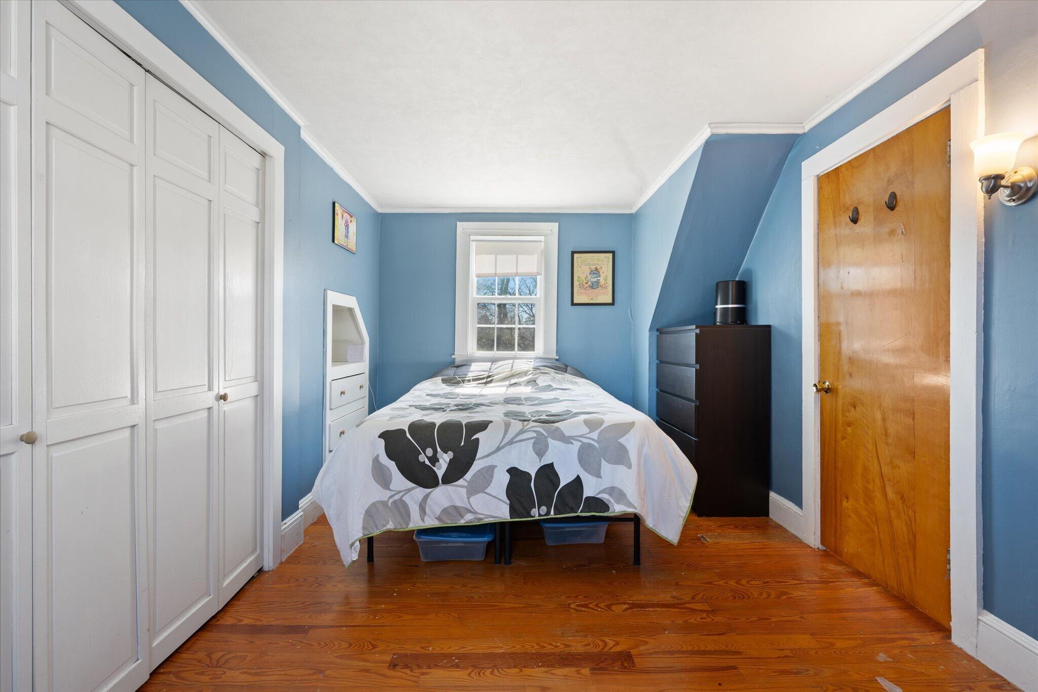 60 6th Street Bangor, ME 04401 - Photo 18 of 41 18-Bedroom 1