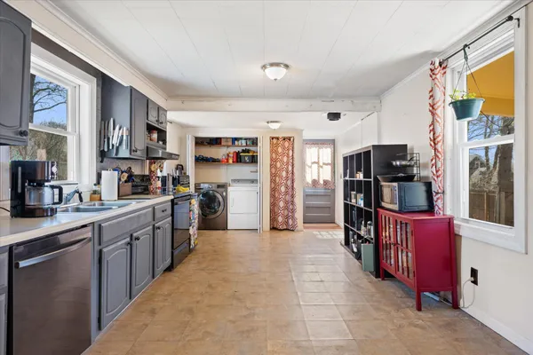 $250,000 | 60 6th Street, Bangor, ME 04401
