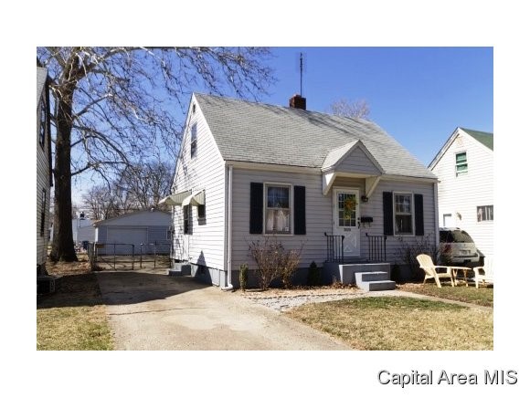 2029 North 22nd Street Springfield, IL 62702 - Photo 4 of 19