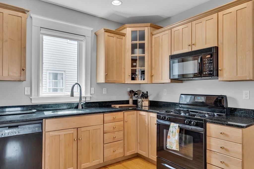 27 Ossipee Road, Unit 1 Somerville, MA 02144 - Photo 16 of 40 Gallery Image 16