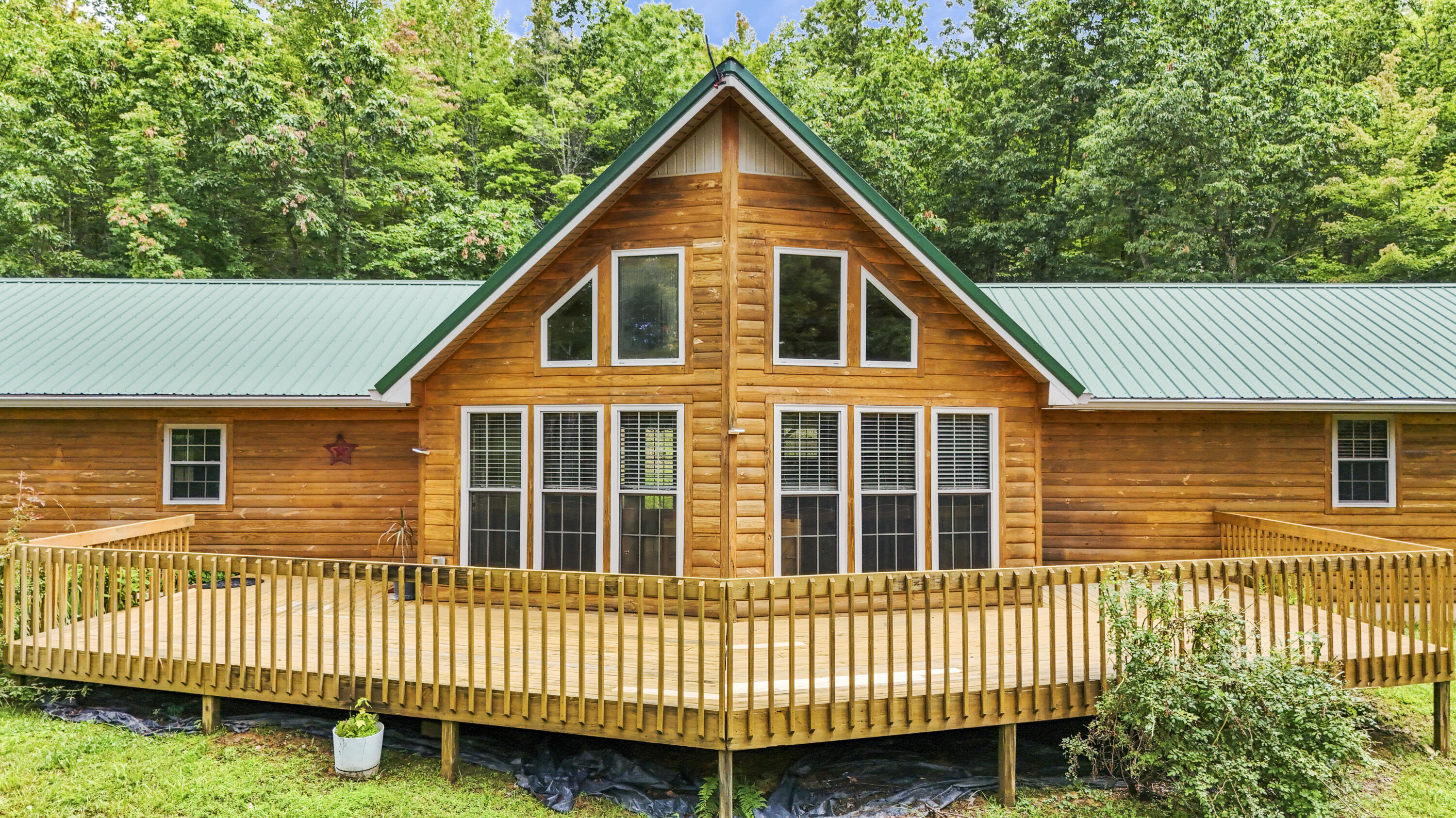 7350 Flemingsburg Road Morehead, KY 40351 - Photo 4 of 54 DJI_20250618124133_0011_D