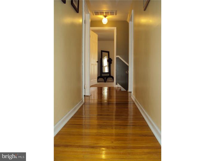 1737 Red Oak Road Williamstown, NJ 08094 - Photo 14 of 21 Hallway