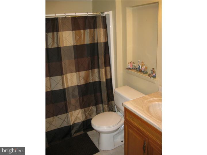 1737 Red Oak Road Williamstown, NJ 08094 - Photo 15 of 21 Bathroom