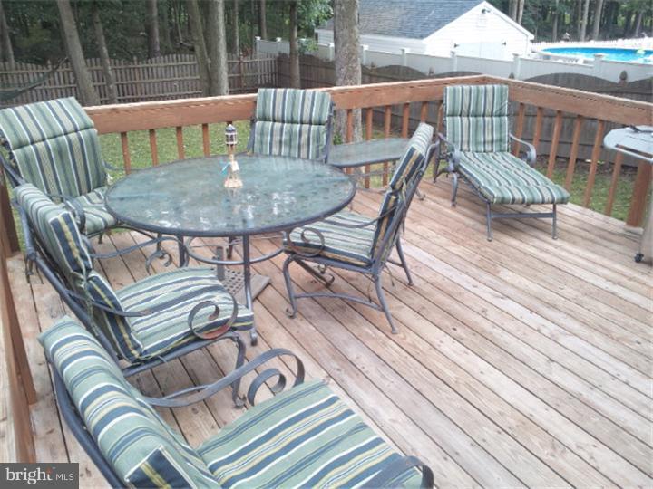 1737 Red Oak Road Williamstown, NJ 08094 - Photo 20 of 21 Deck