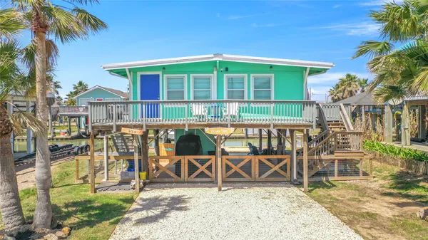 $319,000 | 321 Pompano Lane, Surfside Beach, TX 77541