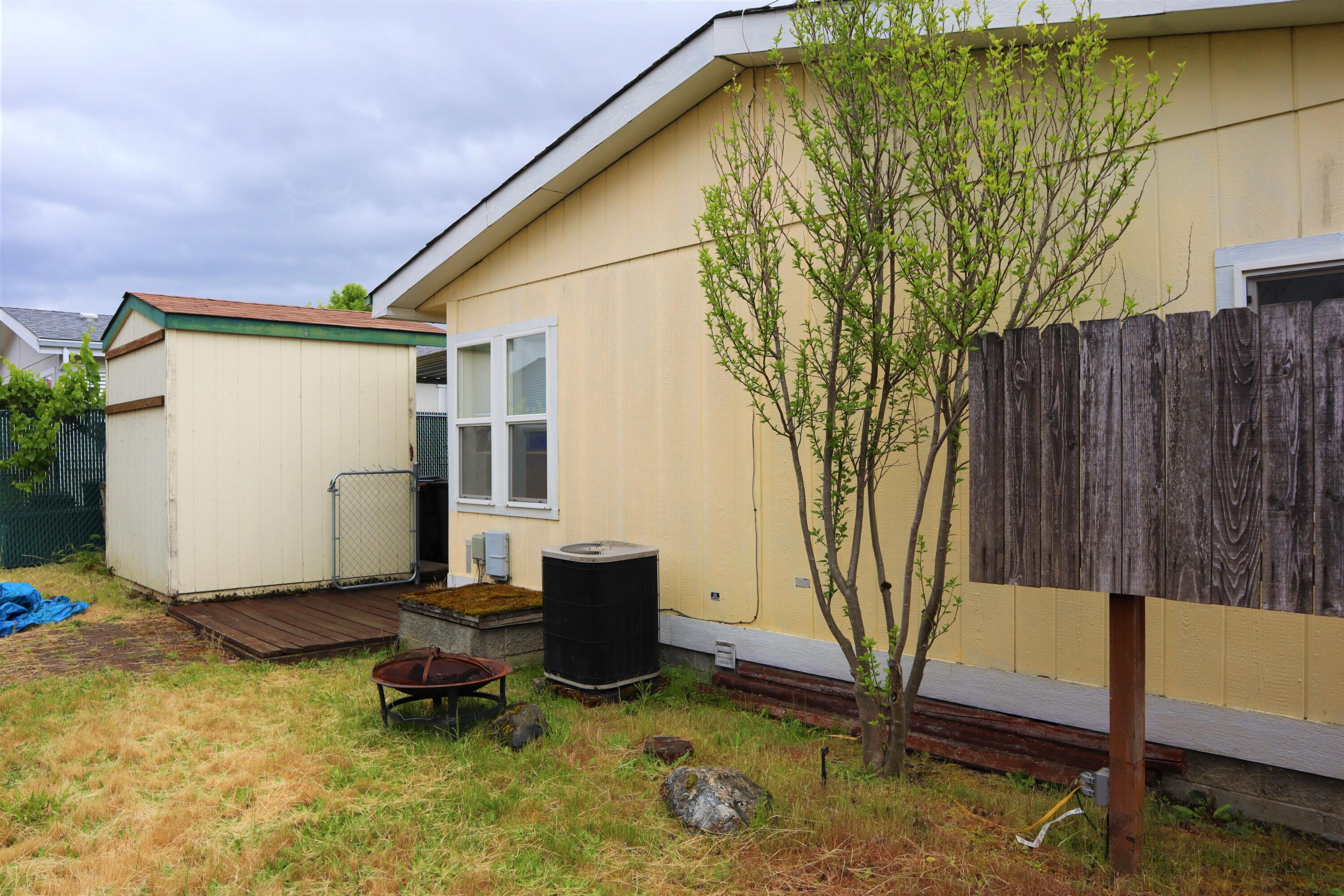 2253 Evan Way Central Point, OR 97502 - Photo 17 of 25 2253 Evan Way (18)