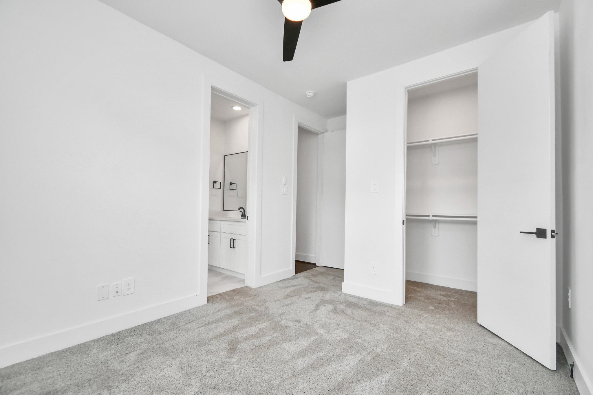 853 Mansfield Street, Unit E Houston, TX 77091 - Photo 28 of 47 a view of an empty room with cabinet and entryway