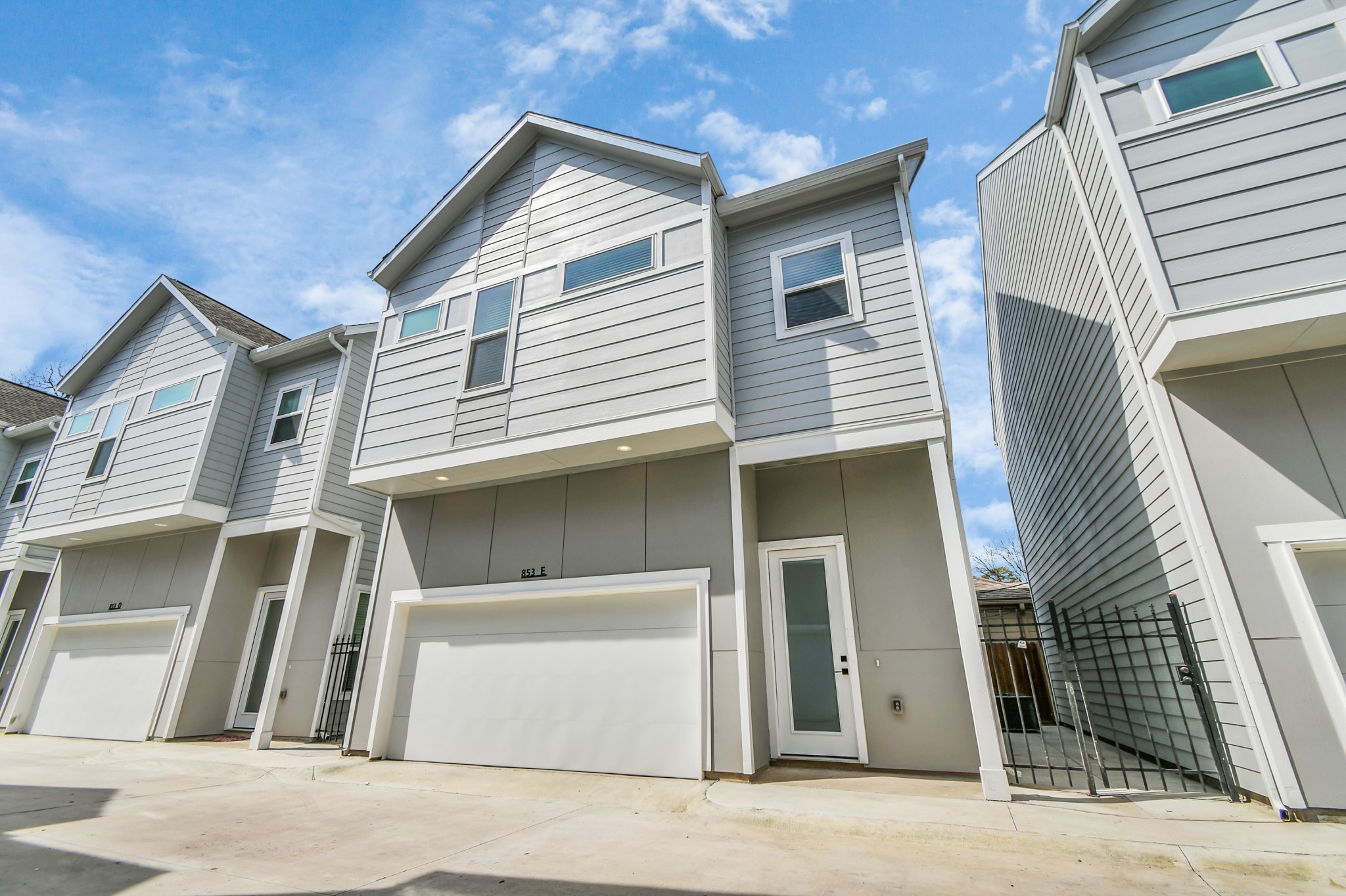 853 Mansfield Street, Unit E Houston, TX 77091 - Photo 44 of 47 a front view of a house