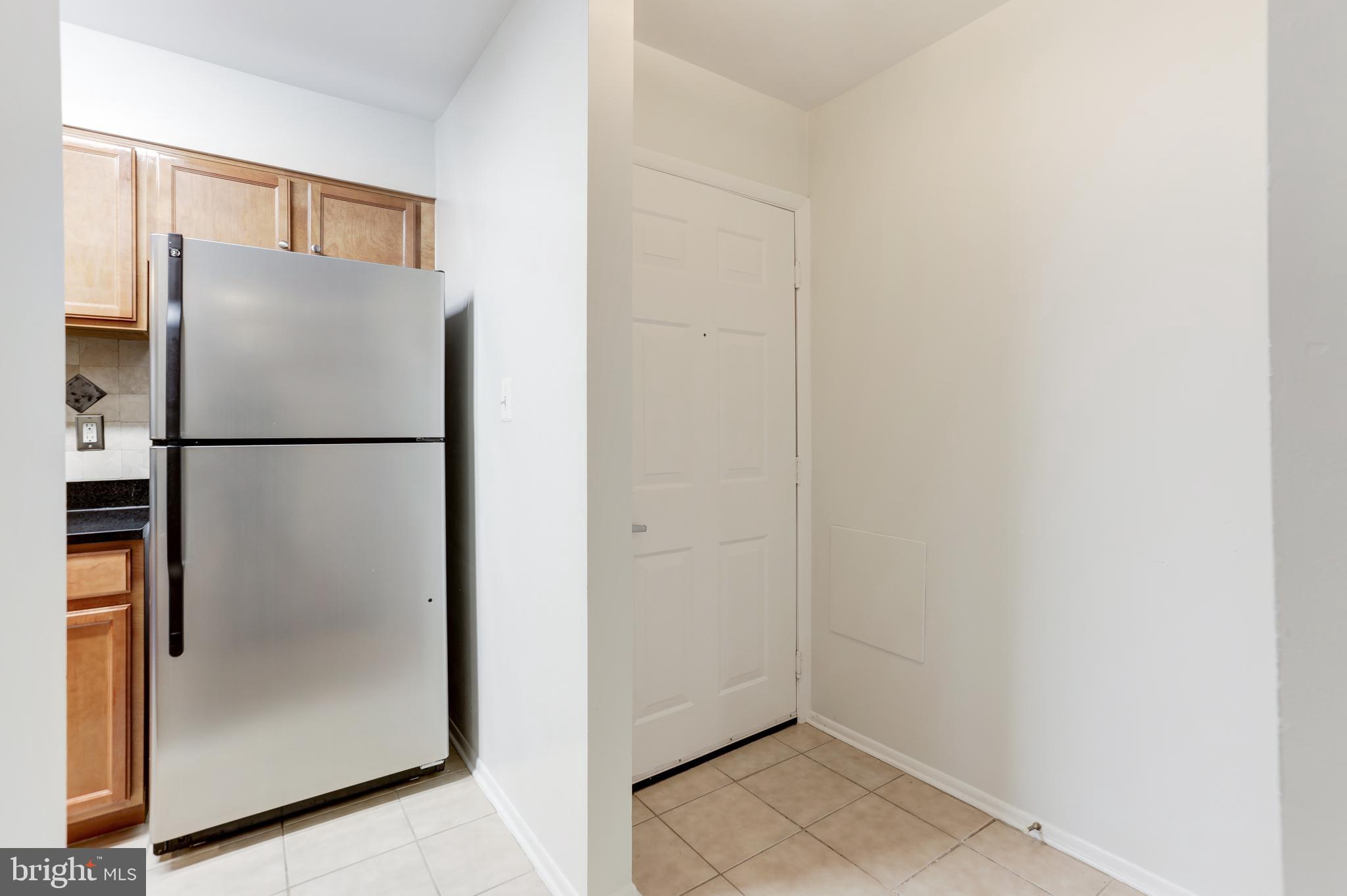 1702 Ascot Way Reston, VA 20190 - Photo 2 of 34 Gallery Image 2