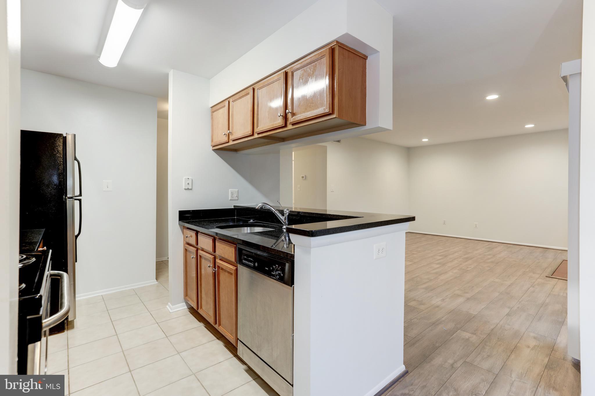 1702 Ascot Way Reston, VA 20190 - Photo 14 of 34 Gallery Image 14