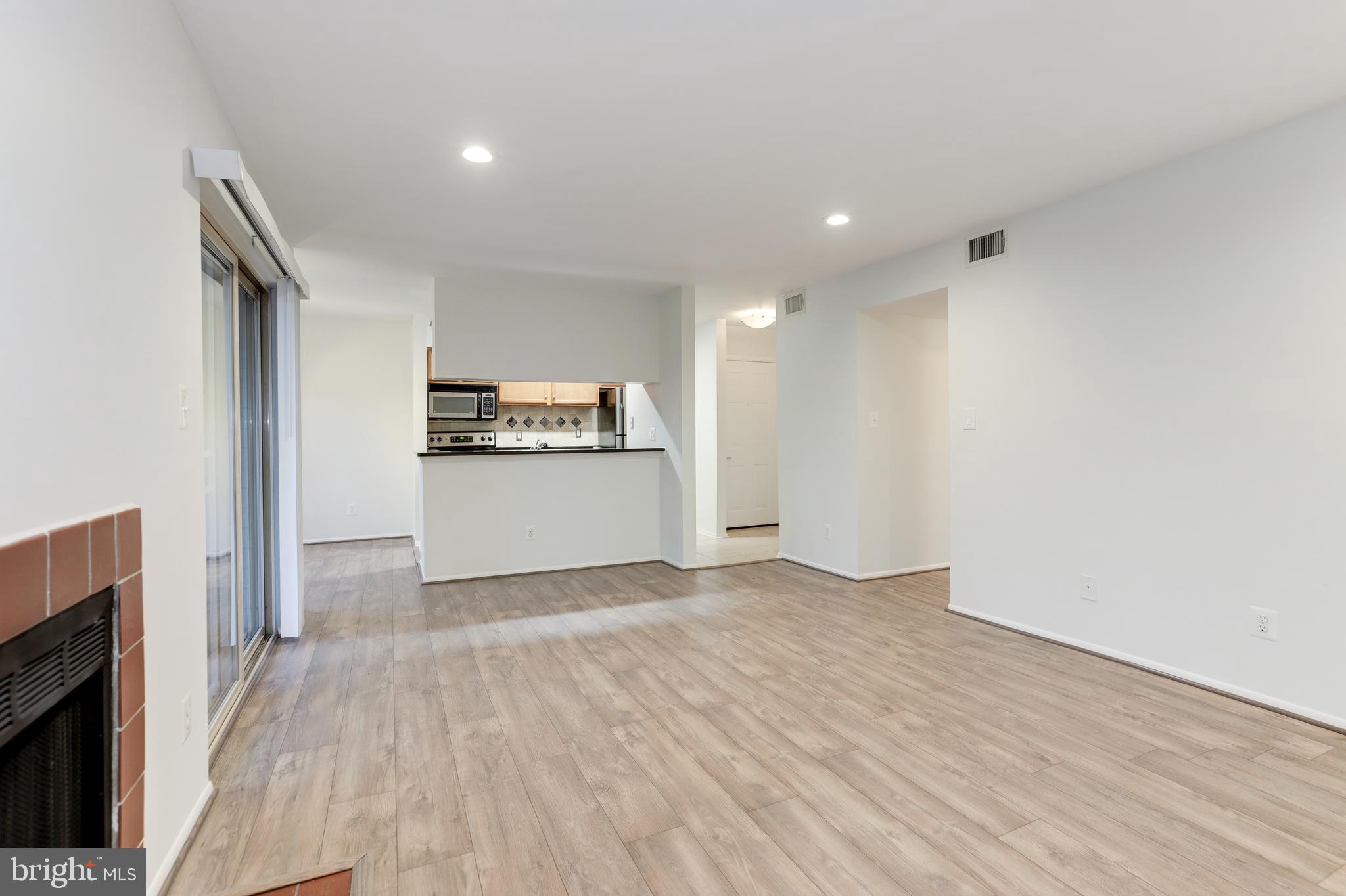 1702 Ascot Way Reston, VA 20190 - Photo 20 of 34 Gallery Image 20