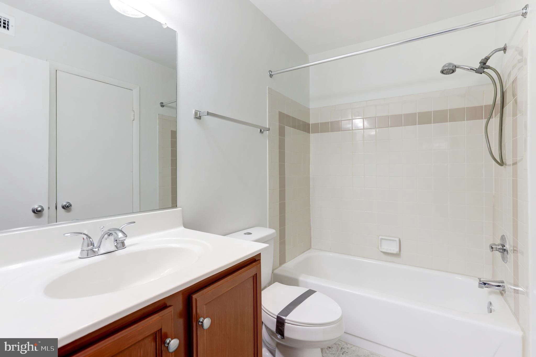 1702 Ascot Way Reston, VA 20190 - Photo 24 of 34 Gallery Image 24