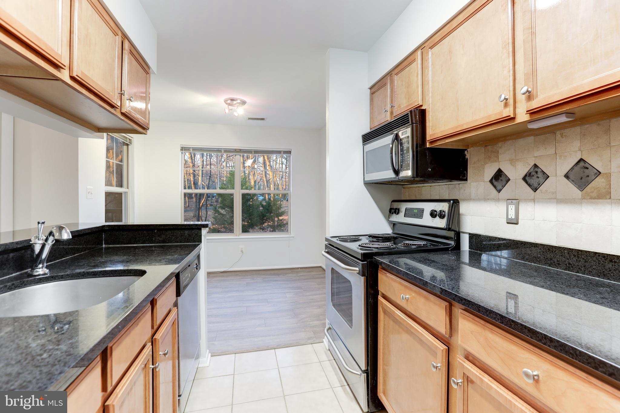 1702 Ascot Way Reston, VA 20190 - Photo 4 of 34 Gallery Image 4